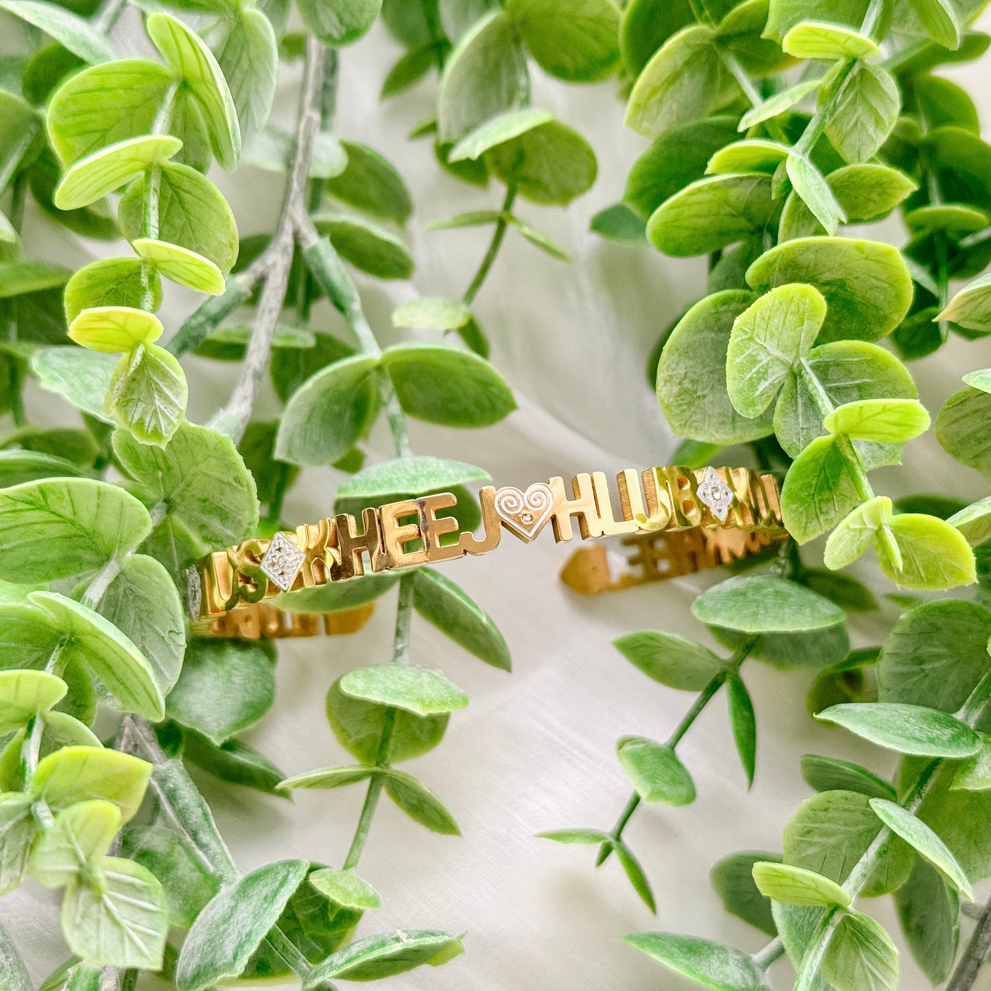 Hlub Koj Tus Kheej White Enamel